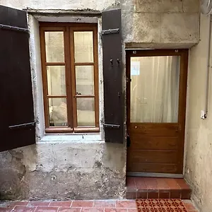 https://studio-arnes.fr-provencehotel.com